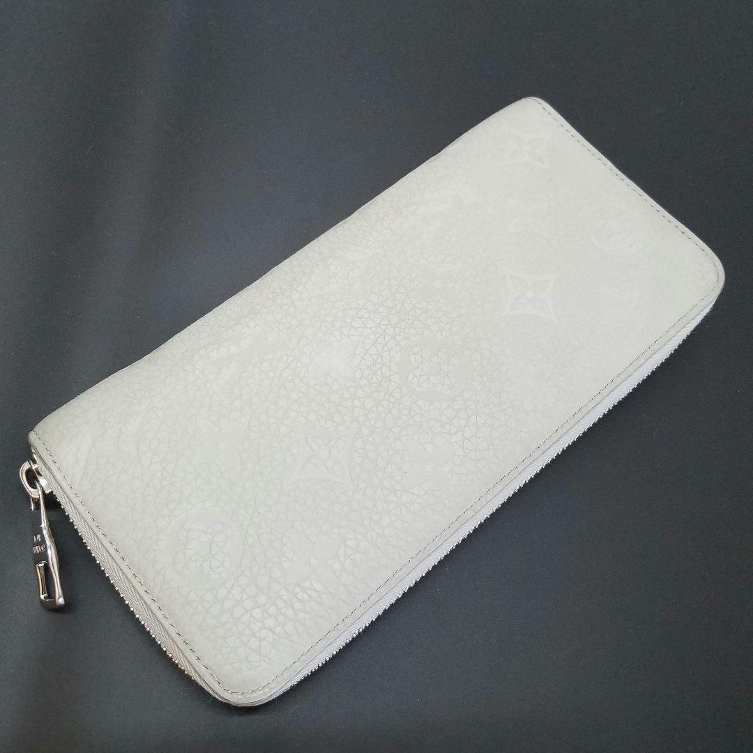 ルイヴィトン トリヨンレザー ヴェルティカル ジッピーウォレット ミネラルグレー