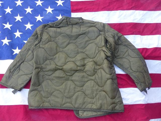 1975” 米軍実物 デッド M65 フィールドジャケット用ライナー M 209