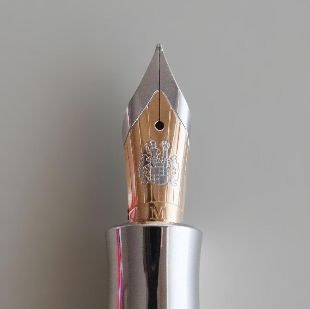 【グラフフォンファーバーカステル】万年筆　ペン・オブ・ザ・イヤー2005