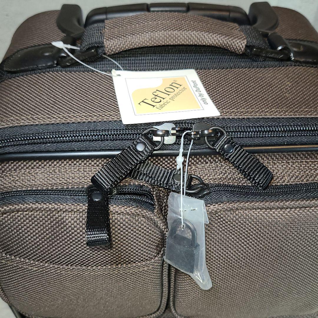 新品タグ付き【SWANY】スワニー　キャリーバック　四輪機内持込み可