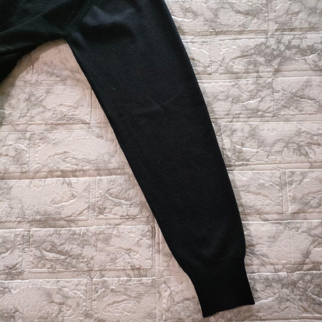 JOHN SMEDLEY　MERINO WOOL EXTRAFINEカーディガン