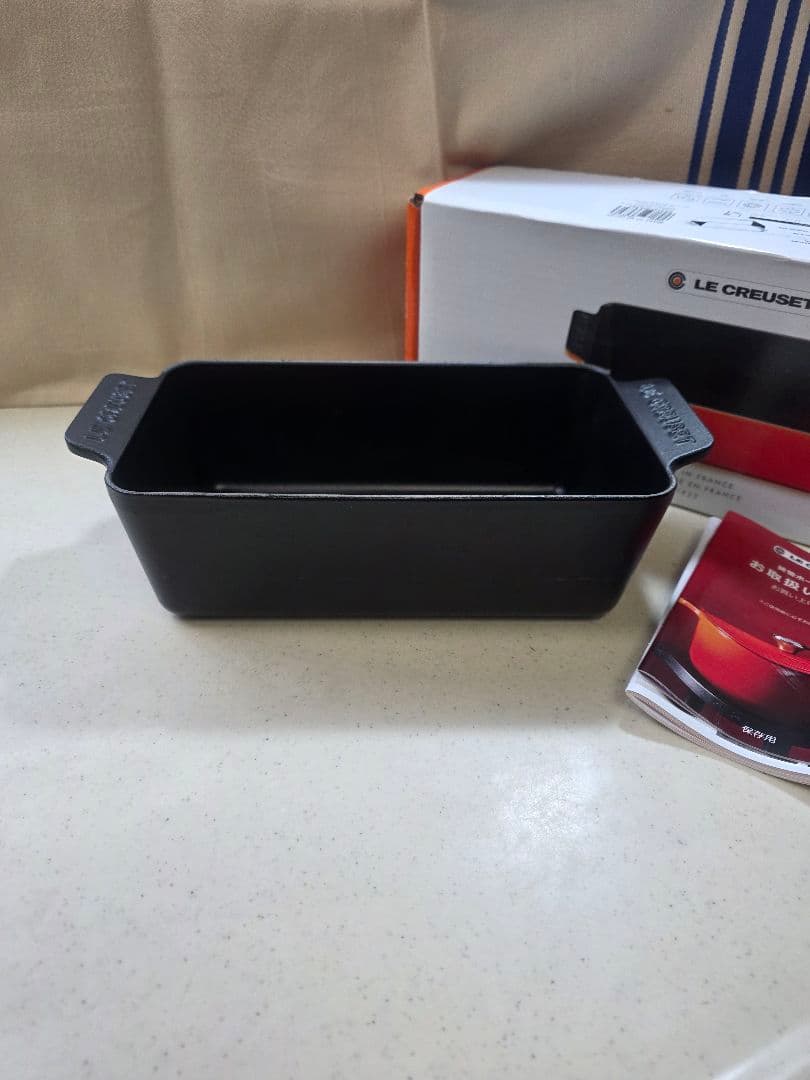 ル・クルーゼ　シグネチャーケーキ&ローフパン　23cm