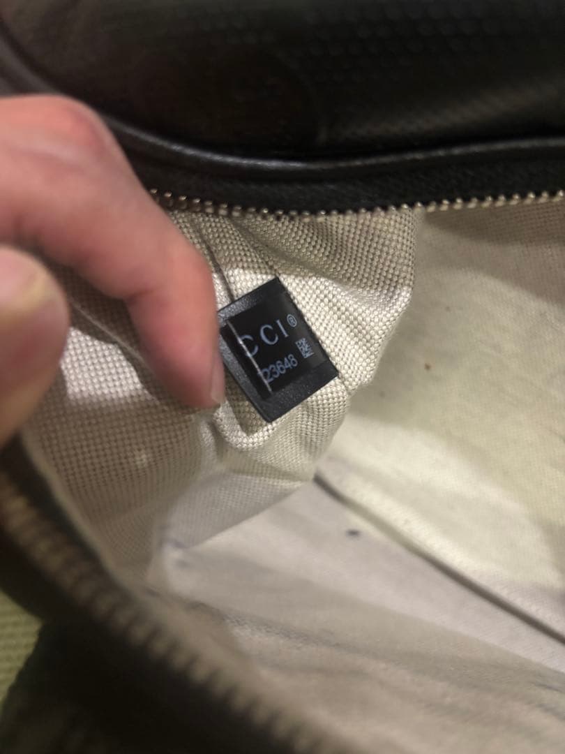 (めりかり)GUCCI グッチ GGエンボス レザー ベルトバッグ