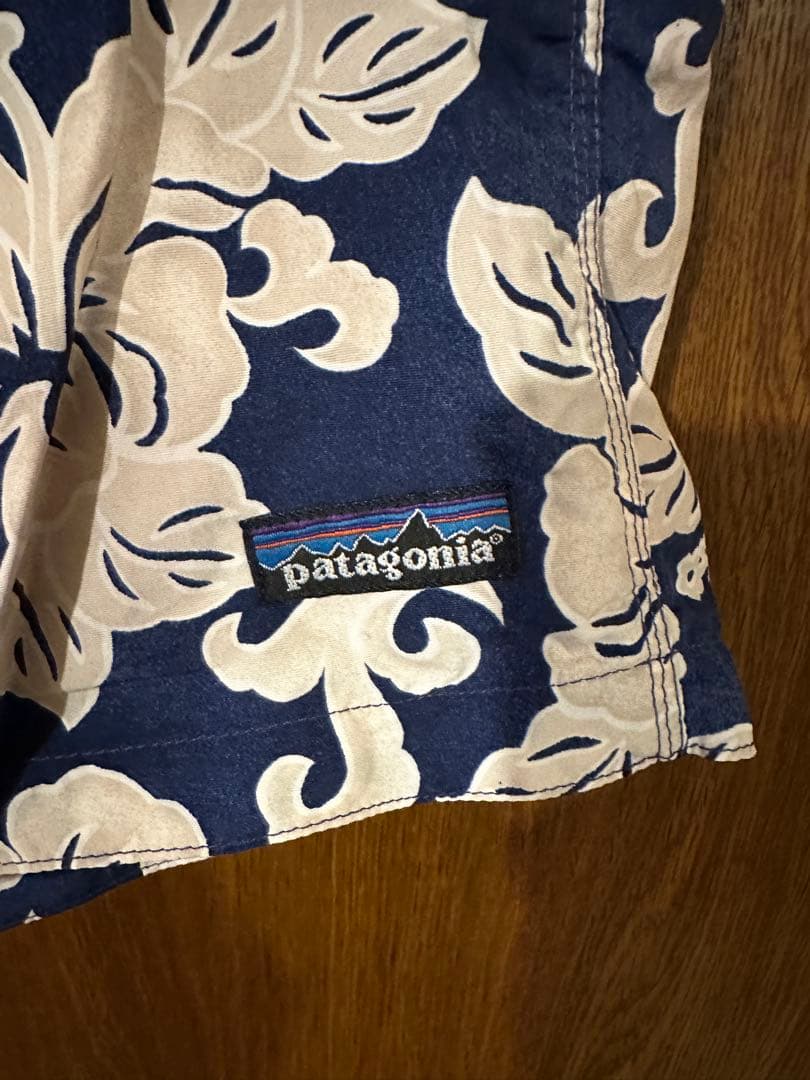 ９０年代　ビンテージ　patagonia ハイビスカス柄 サーフパンツ
