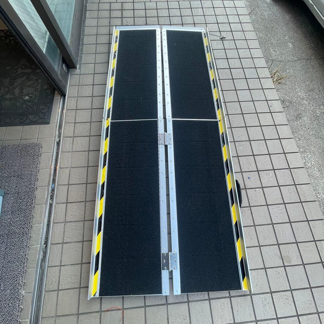 ま*ん様 耐荷重300kg】アルミスロープ 折りたたみ式 車椅子 自転車 持ち手