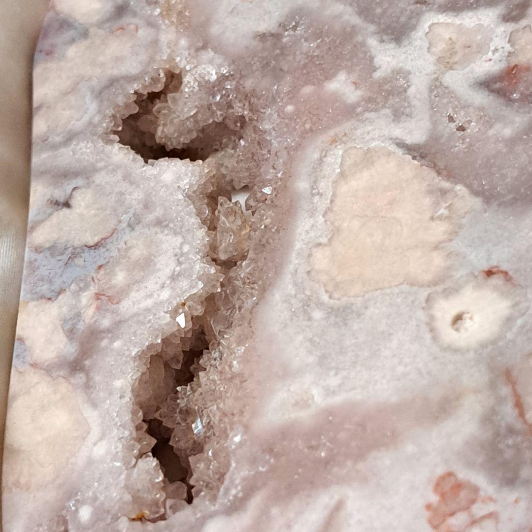 ピンクアメジスト　　パワーストーン　置物　台座付き