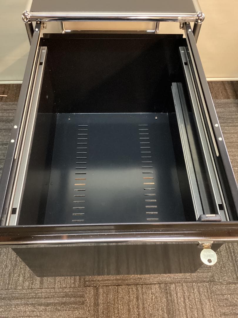 鍵付き　USMハラー　デスクワゴン　２段　ブラック　脇机　袖机