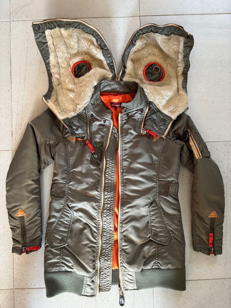 美品AVIREXアビレックス　レディースコート