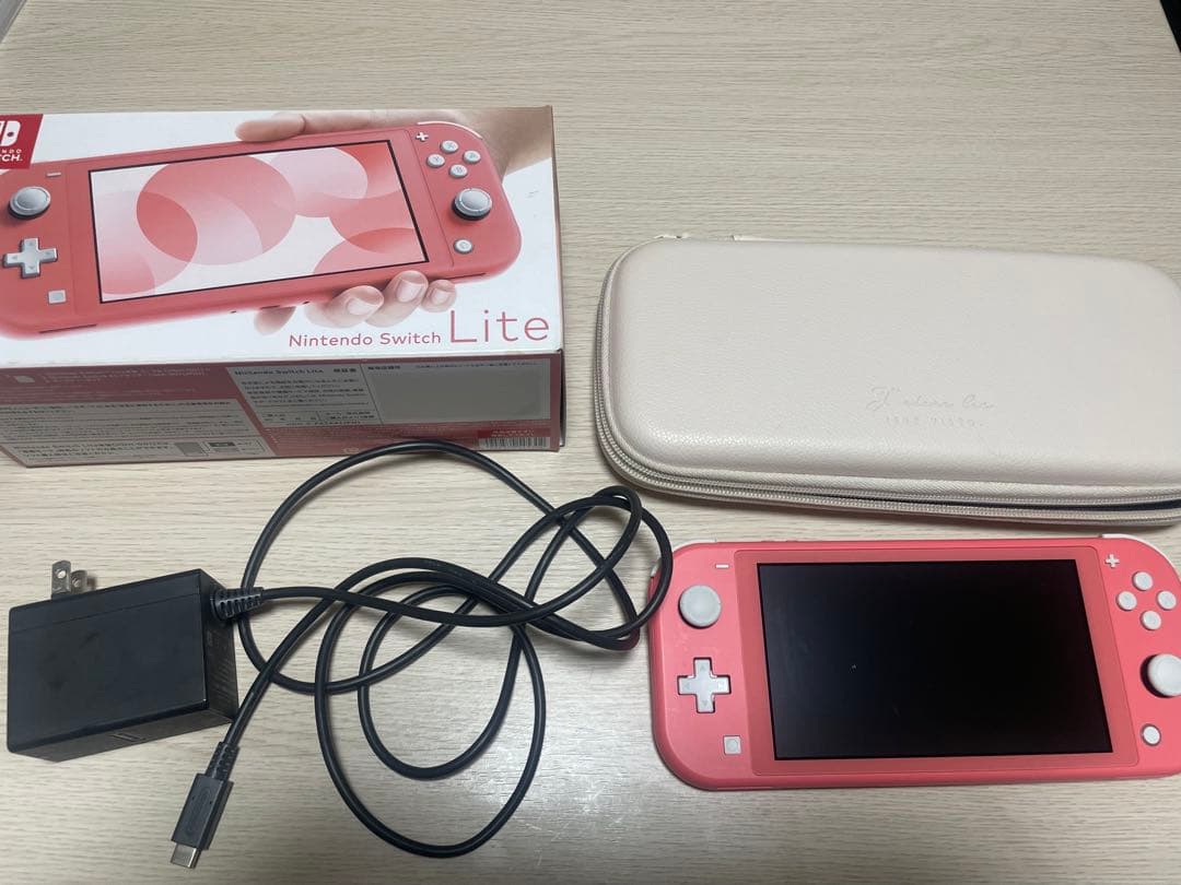 Nintendo Switch Lite コーラル 箱付き