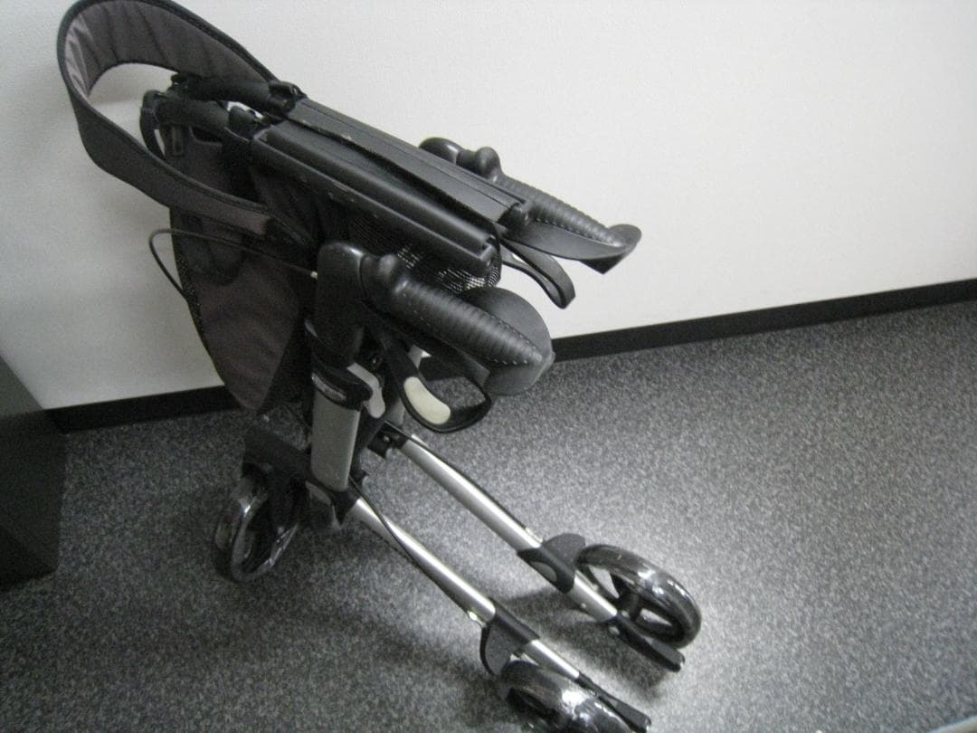 ハンディウォークＬ　GEMINO 30 歩行器 歩行車 パナマウントベッド ①