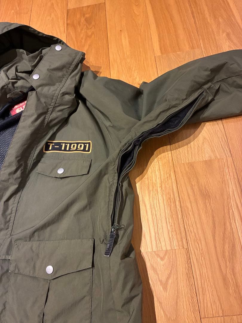 BURTONアナロググラベルパンツ&GUSHウェアセット