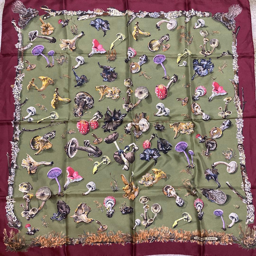 【美品】　エルメス　HERMES キノコ柄 シルクスカーフ