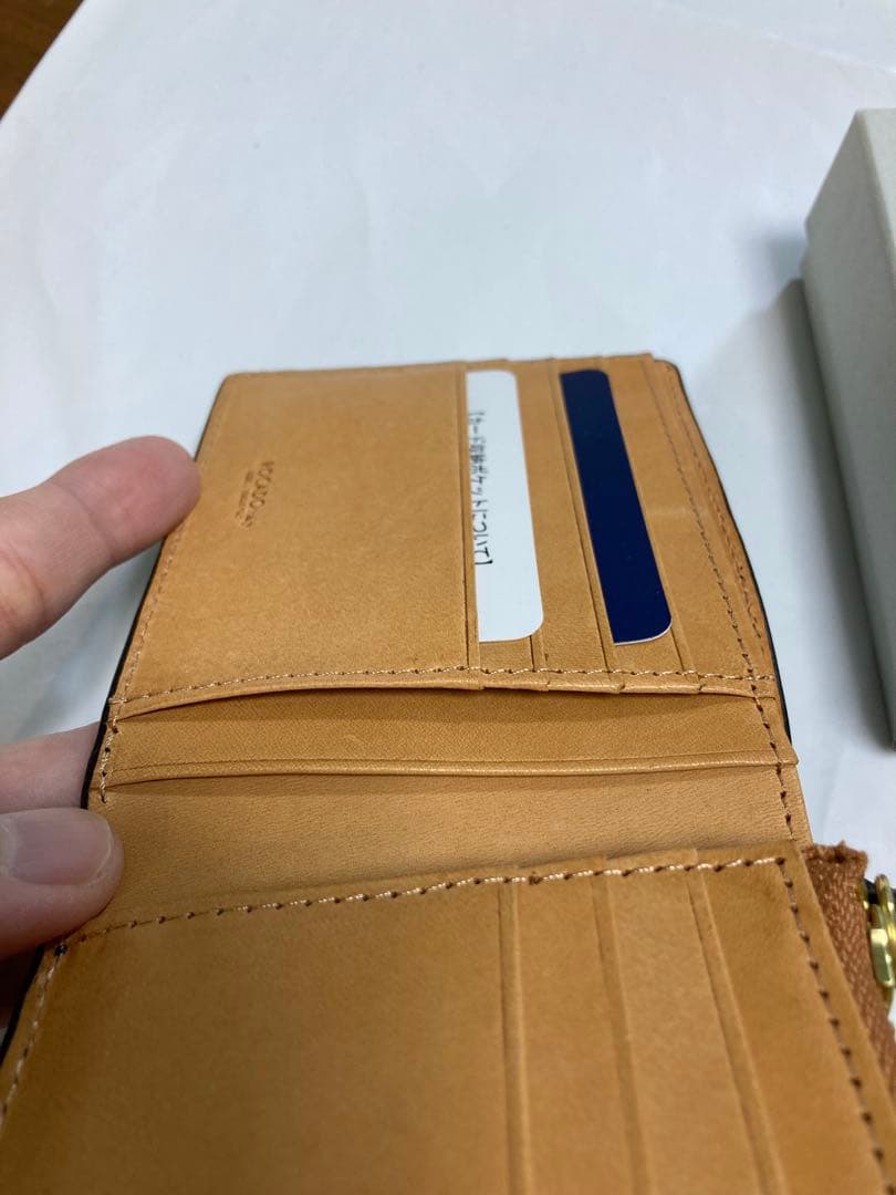 【未使用新品】ロカド シェルコードバン 二つ折り財布 ブラック 箱付き