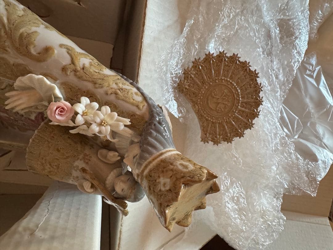 リヤドロ １３９４ マリア像 箱付き lladro フィギュリン