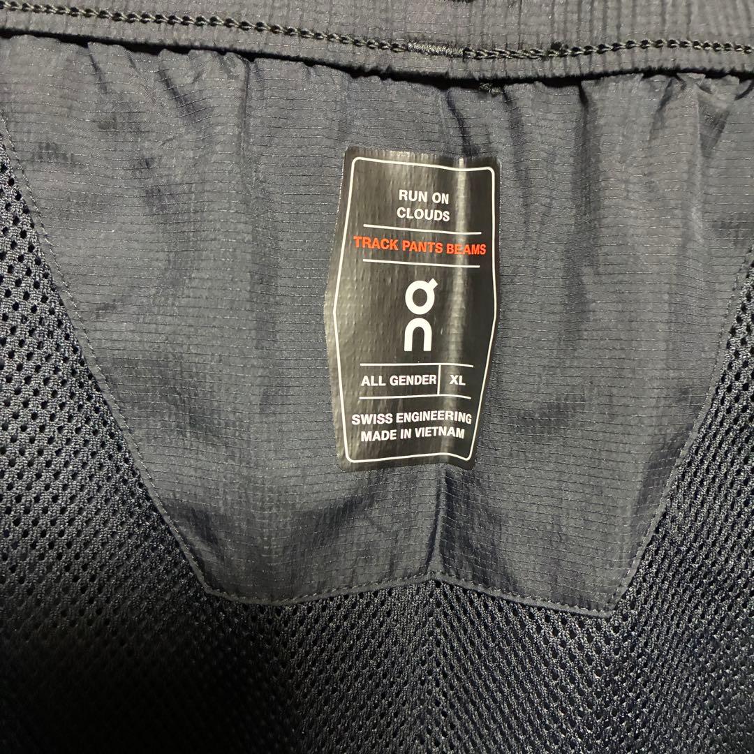 On × BEAMS ナイロン トラックパンツ