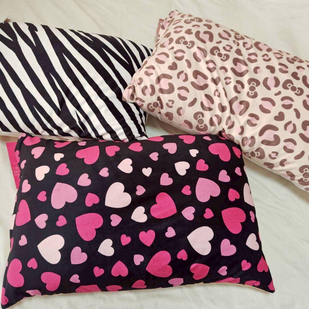 新品未使用　ハローキティ　日焼けキティ　枕　 しまむら　３種セット