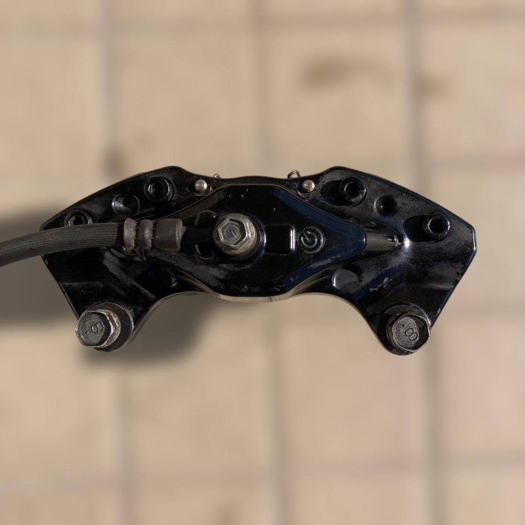 STI （ブレンボ）リアブレーキキャリパー（左右）