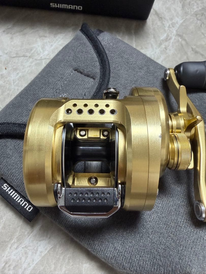 18シマノ CALCUTTA CONQUEST 300