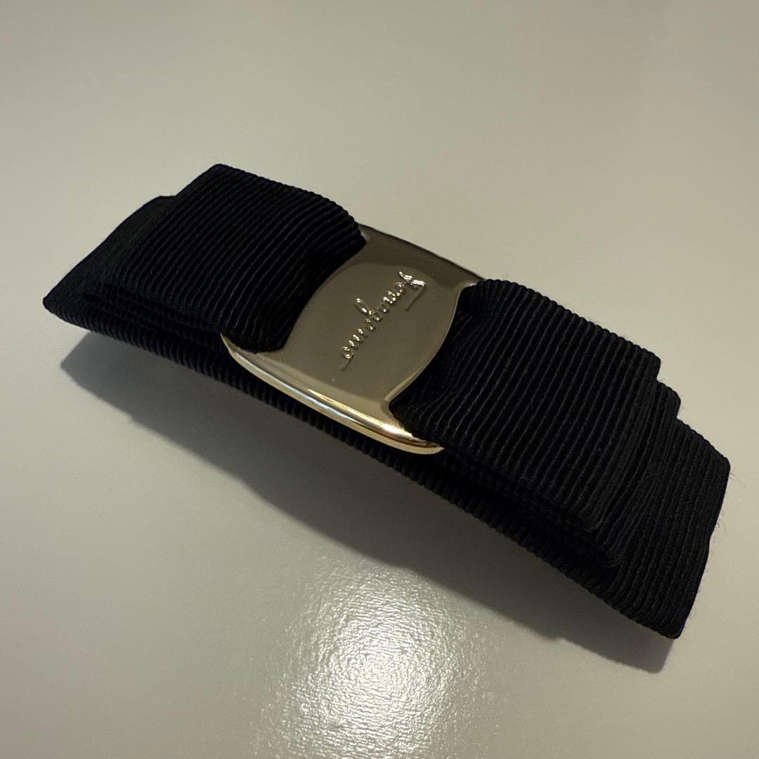 【美品】Ferragamo 上品ブラックリボンヘアバレッタ