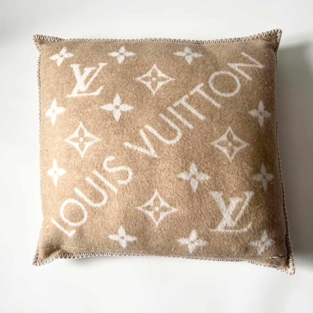 ルイヴィトン　クッション ネオ モノグラム　ウール　カシミヤ　ベージュ