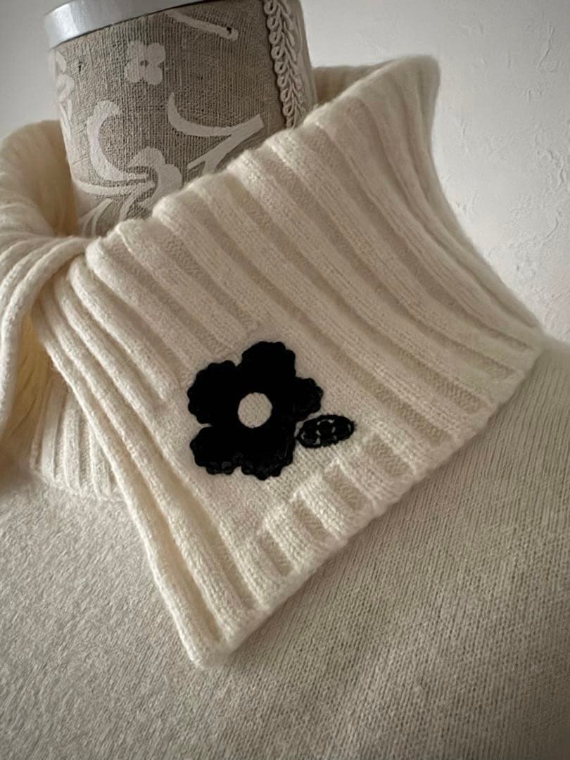 エムズグレイシー　リブ襟 花モチーフ 長袖ニット38