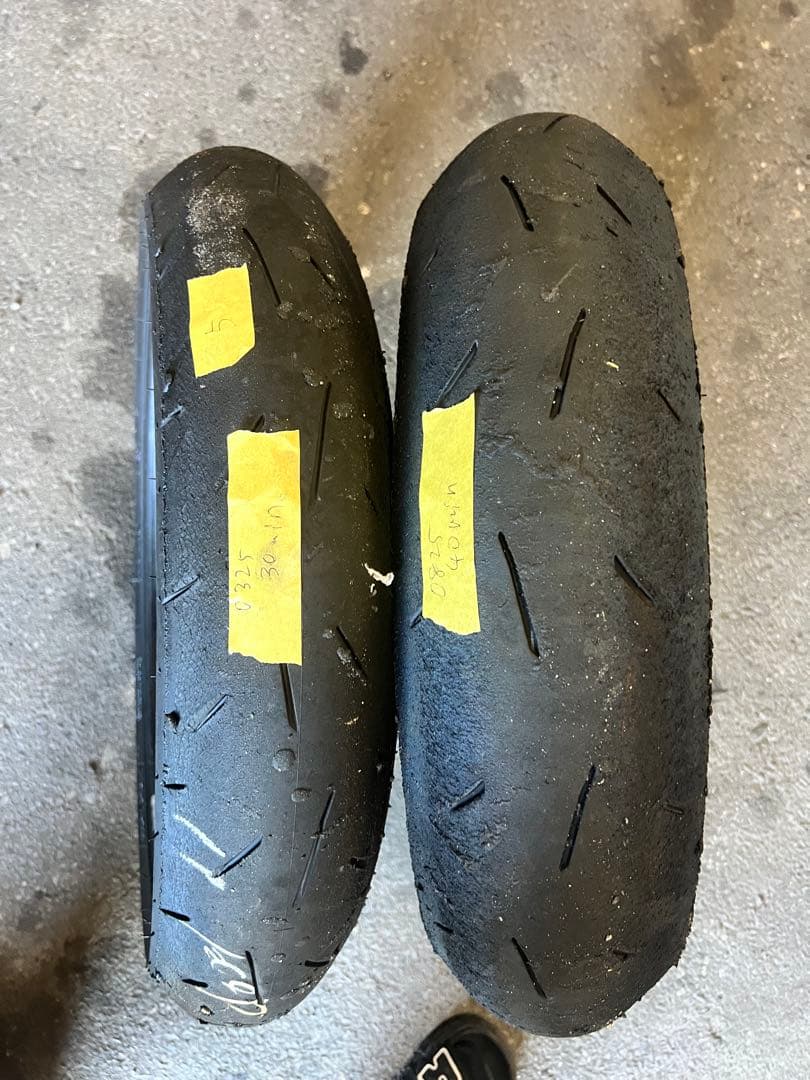 送料込み室内保管 中古DUNLOP KR410 前後セット JP250等　5