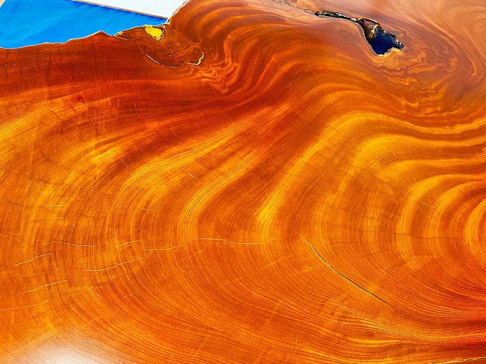 天然木　センターテーブル　銘木　一枚板　ローテーブル　三本足　杢目　高さ46cm