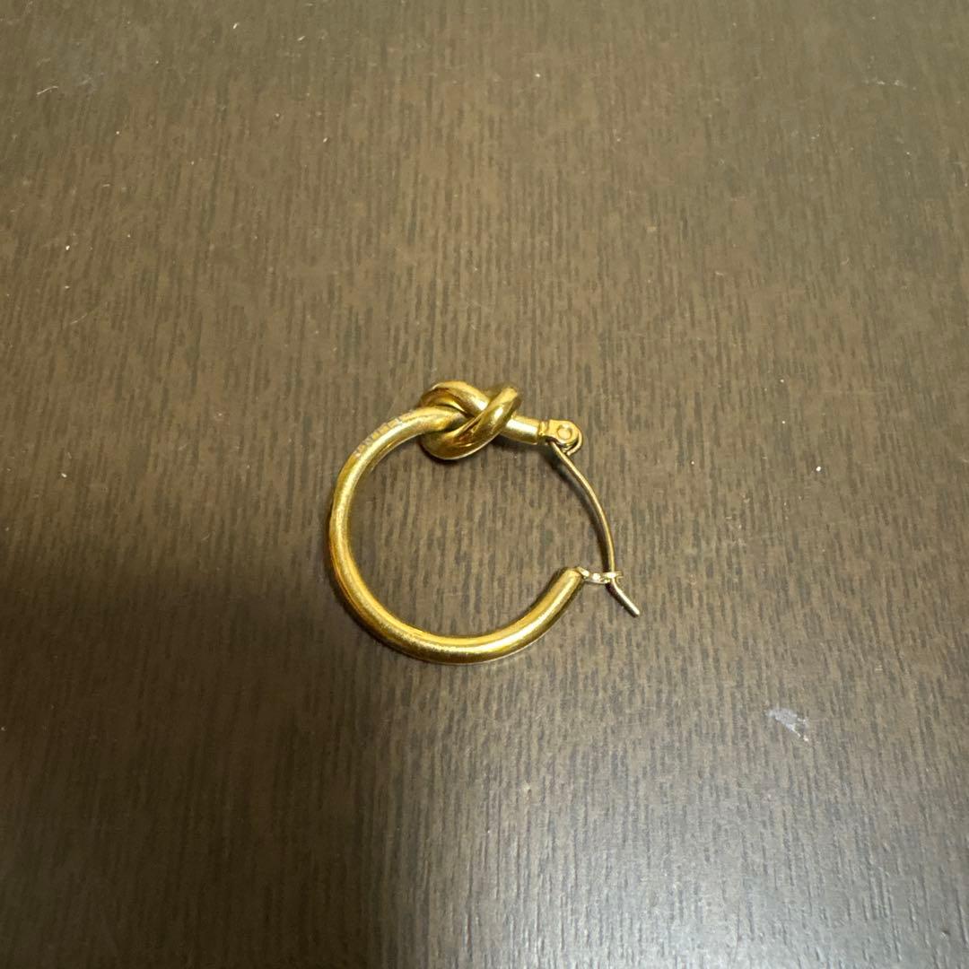 ノットデザイン ゴールドフープピアス 片耳用