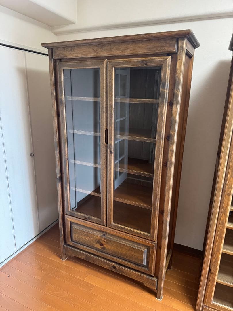 ☆アンティーク木製ブラウンキャビネット ガラス扉付き