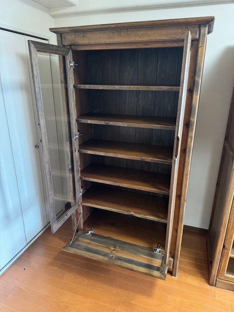 ☆アンティーク木製ブラウンキャビネット ガラス扉付き