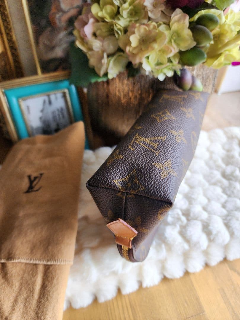Louis Vuitton モノグラム ポーチ 約20cm