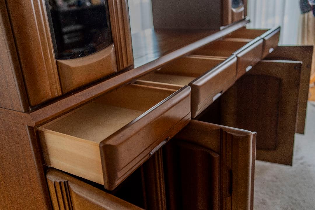 松田家具 木製食器棚 両扉 送料・設置費込み