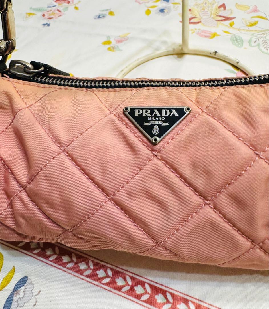 PRADA キルティングポーチ ピンク