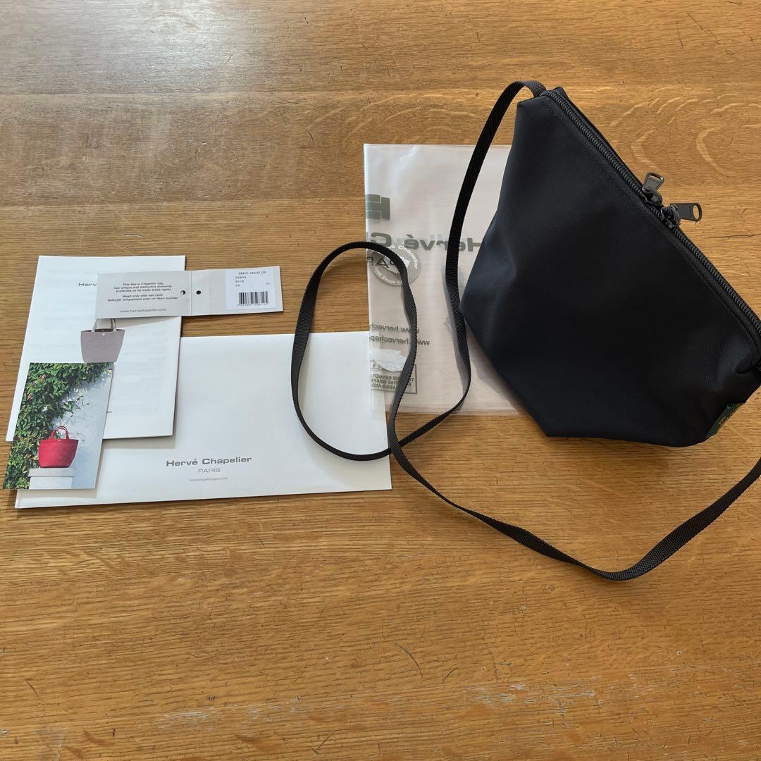 美品　2885N　エルベシャプリエ　舟形ショルダーS　ノワール