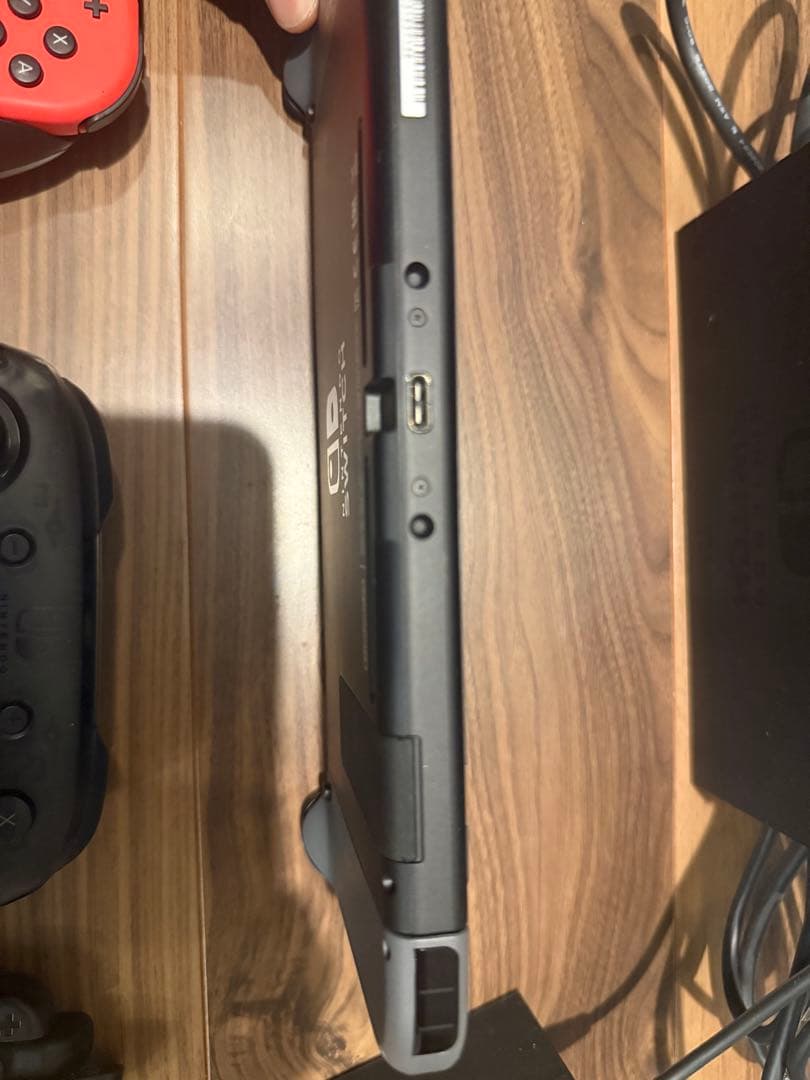 Nintendo Switch 本体＋プロコン＋ソフト2本＋充電器