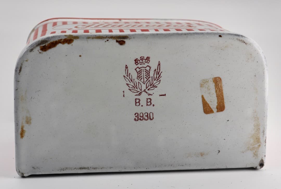 アンティーク・アルメット缶（マッチ入れ） フランスBB社製