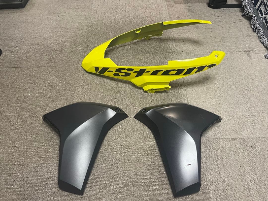 Vストローム250 カウルセット イエロー