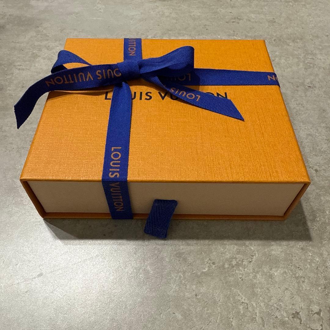 ルイヴィトン ポルトフォイユ・ヴィクトリーヌ