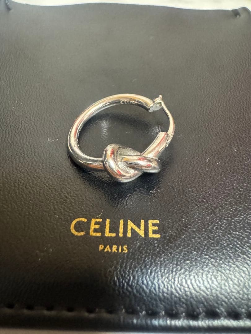 CELINEピアス片耳