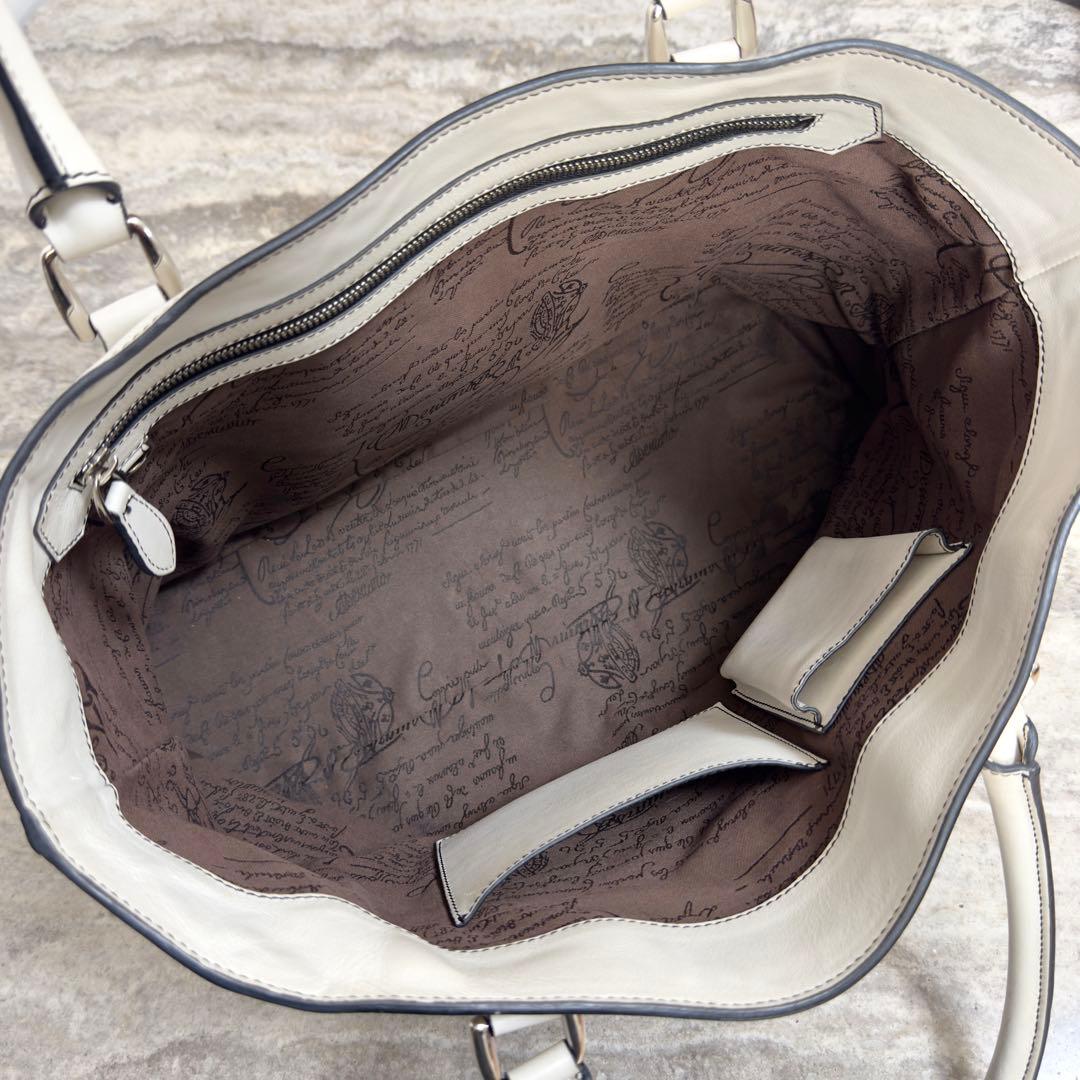 世界に一つ 72万円 ベルルッティ 特注トゥジュール ホワイトレザートートバッグ