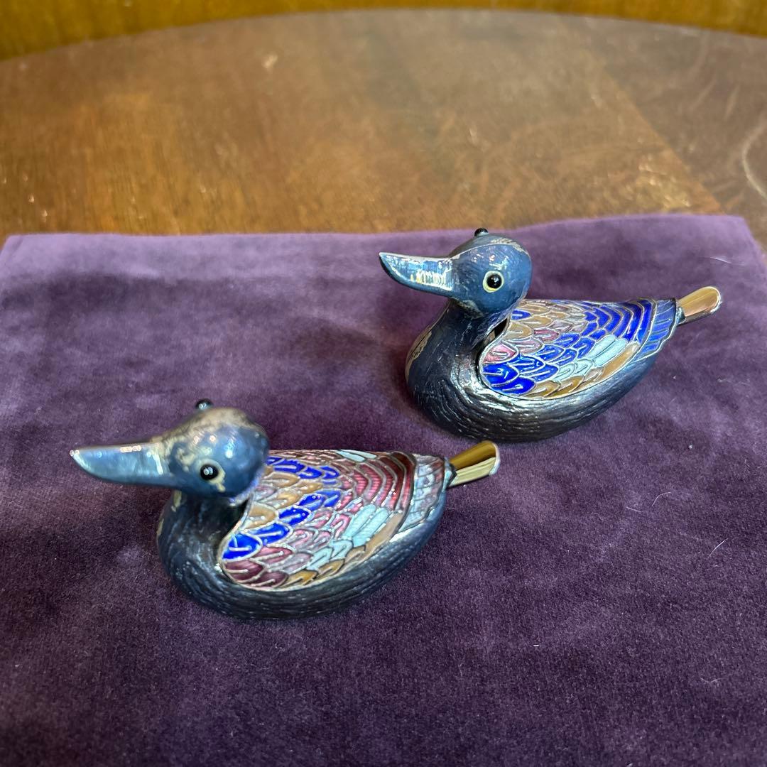 稀少ヴィンテージアヒルの塩コショウ入れセットシルバーにエナメルミニスプーン付き