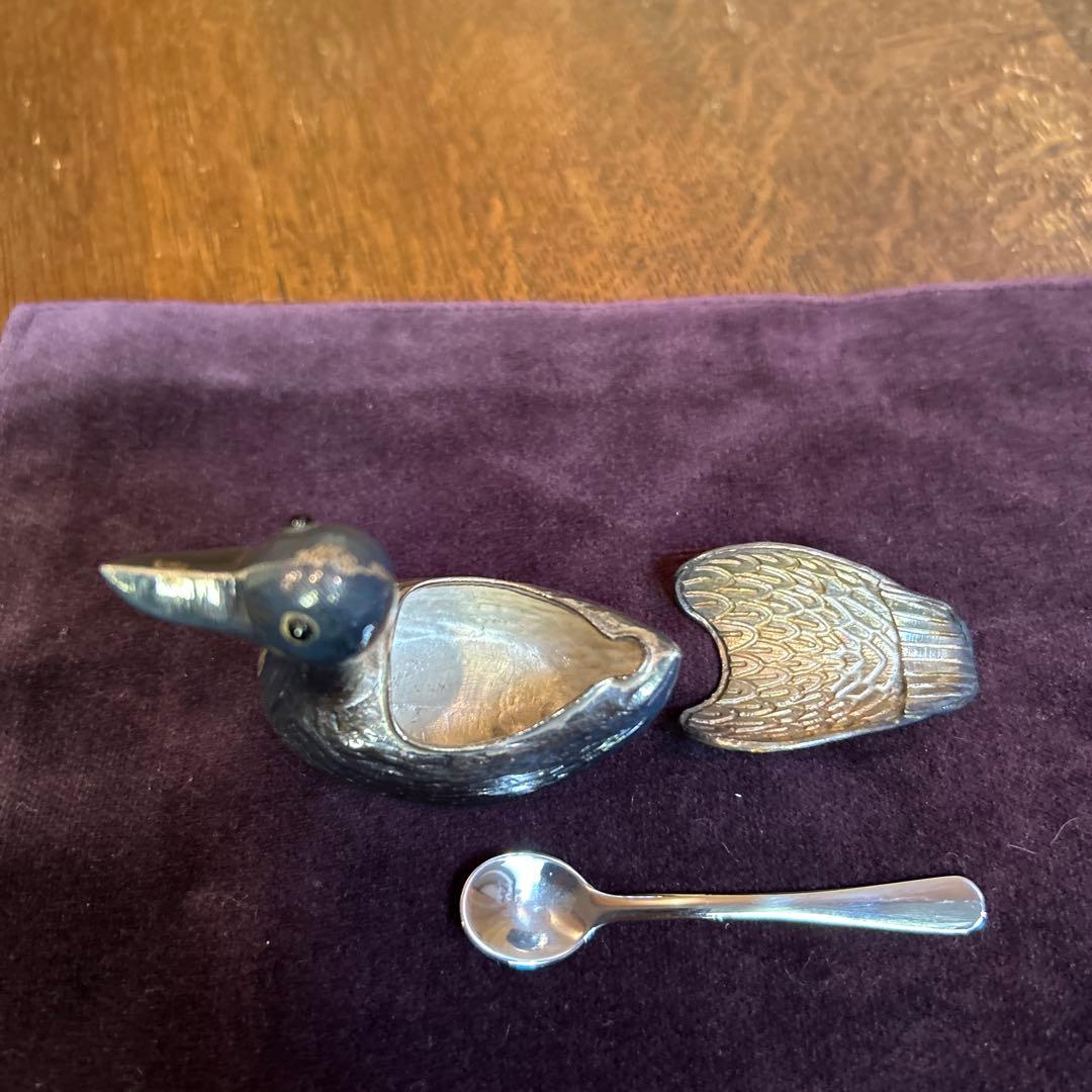 稀少ヴィンテージアヒルの塩コショウ入れセットシルバーにエナメルミニスプーン付き