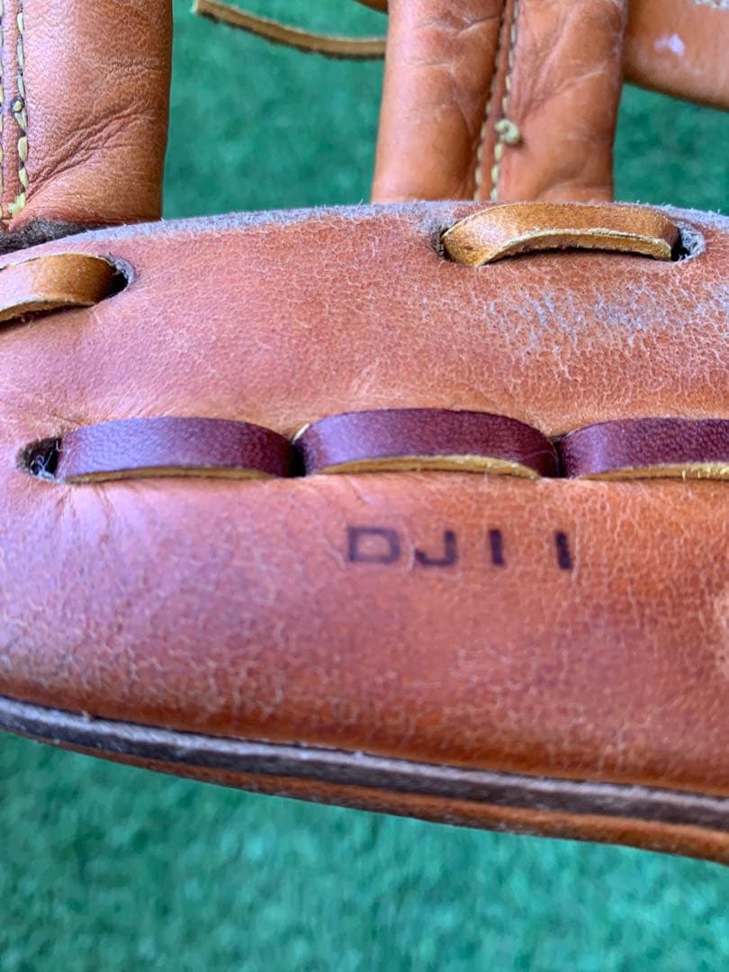 【DJII】 ドナイヤ製硬式内野手用グラブ　DJII