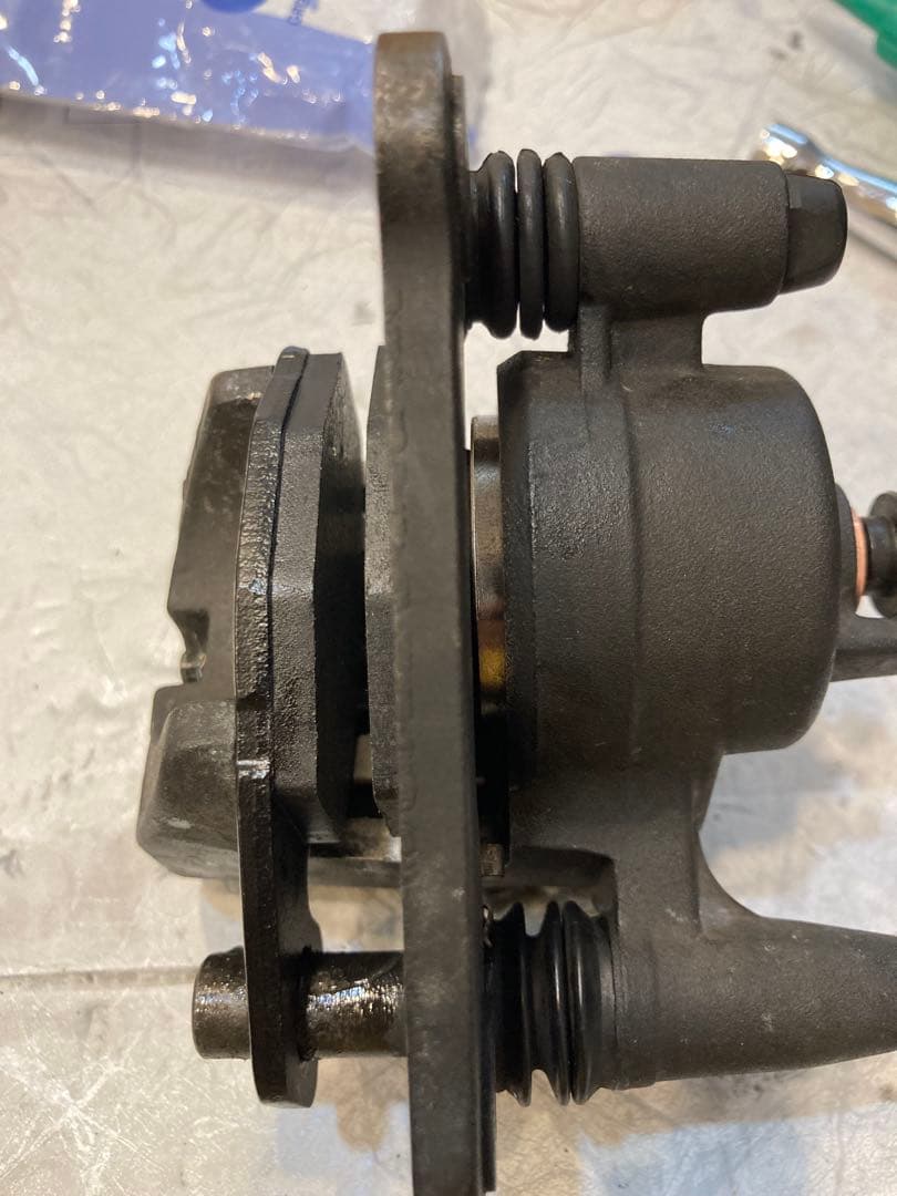 【分解洗浄済】ゼファーχ ゼファー400 ブレーキ リアキャリパー OH済ZRX