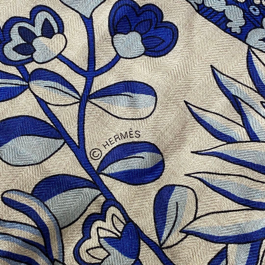 美品 HERMES トライアングルジェアン 花咲く織物 カシミヤ シルク.