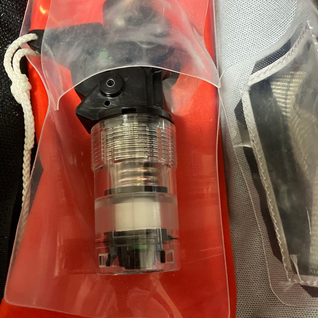 シマノ　SHIMANO 自動膨張式ライフジャケット 黒