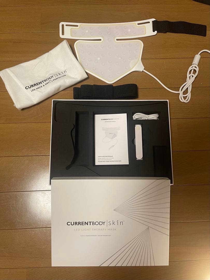 CurrentBody skin LEDライトセラピーマスク&ネック シリーズ1