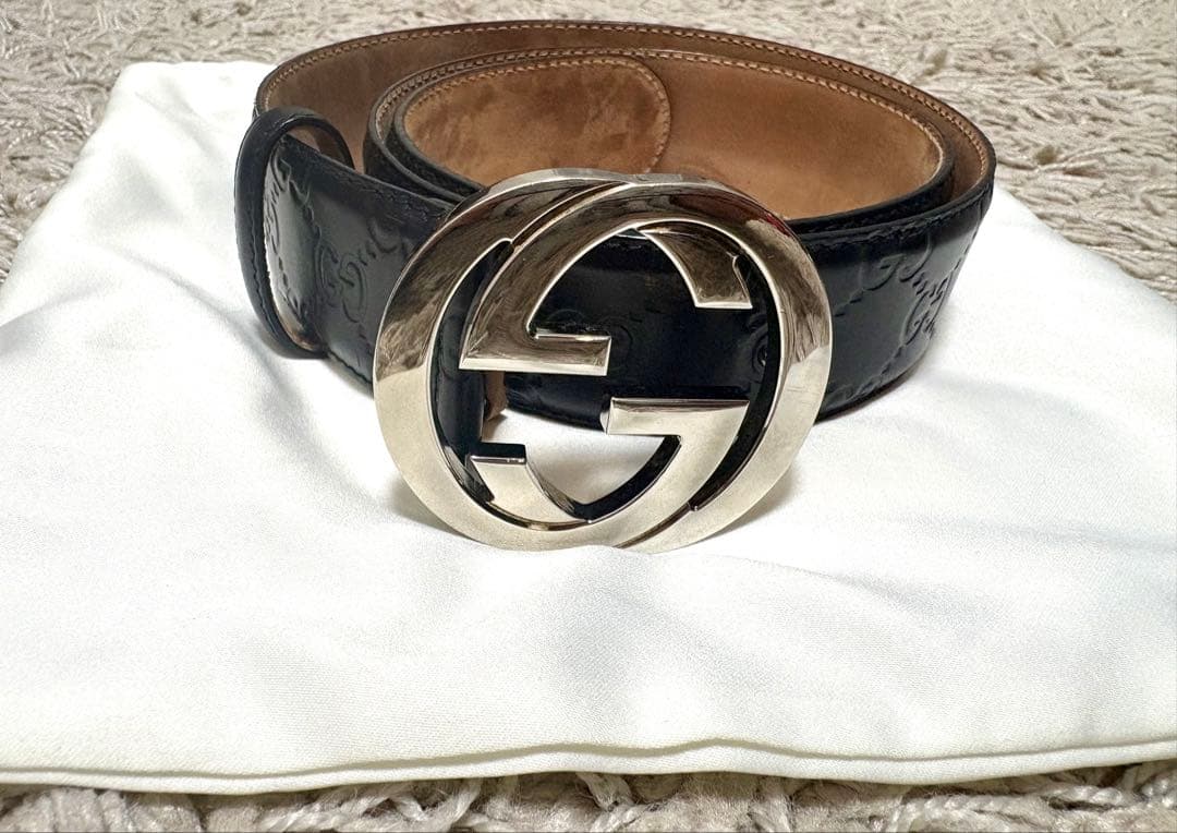 GUCCI GGロゴバックル 黒レザーベルト
