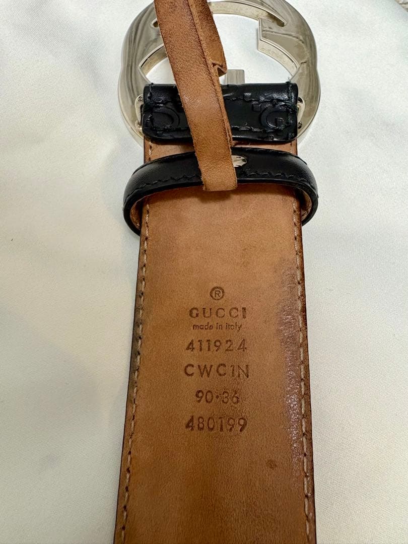 GUCCI GGロゴバックル 黒レザーベルト