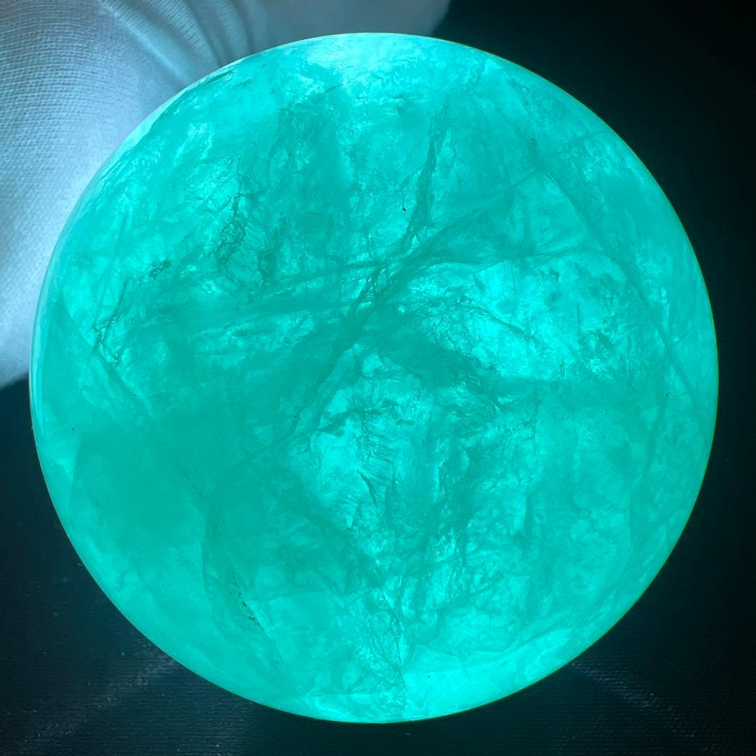 グリーンフローライト スフィア 0.9kg 82mm 丸玉 蛍石 高透明